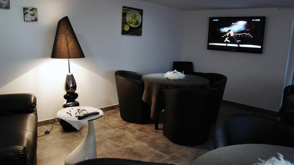 Hotel La Source Porcieu-Amblagnieu Zewnętrze zdjęcie